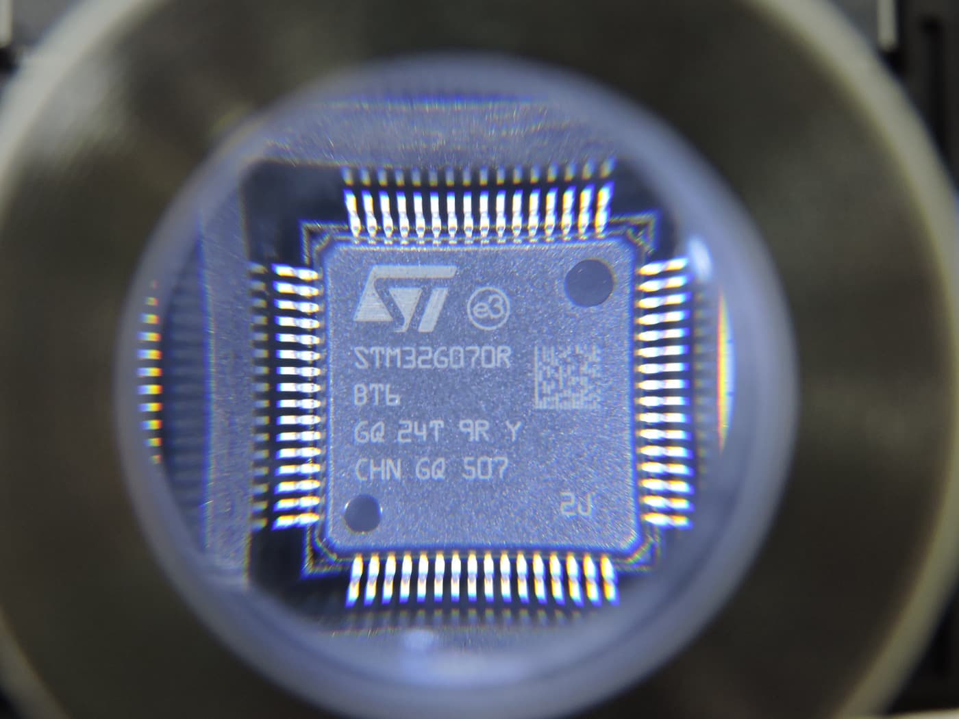 STM32F070RBT6 stock photo 2