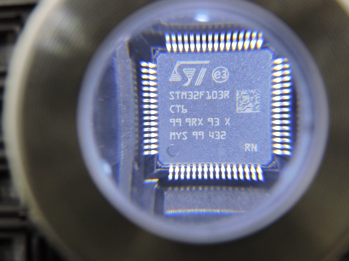 STM32F103RCT6 stock photo 2